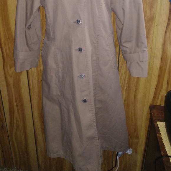 London Fog Trench Coat - Picture 6 of 7